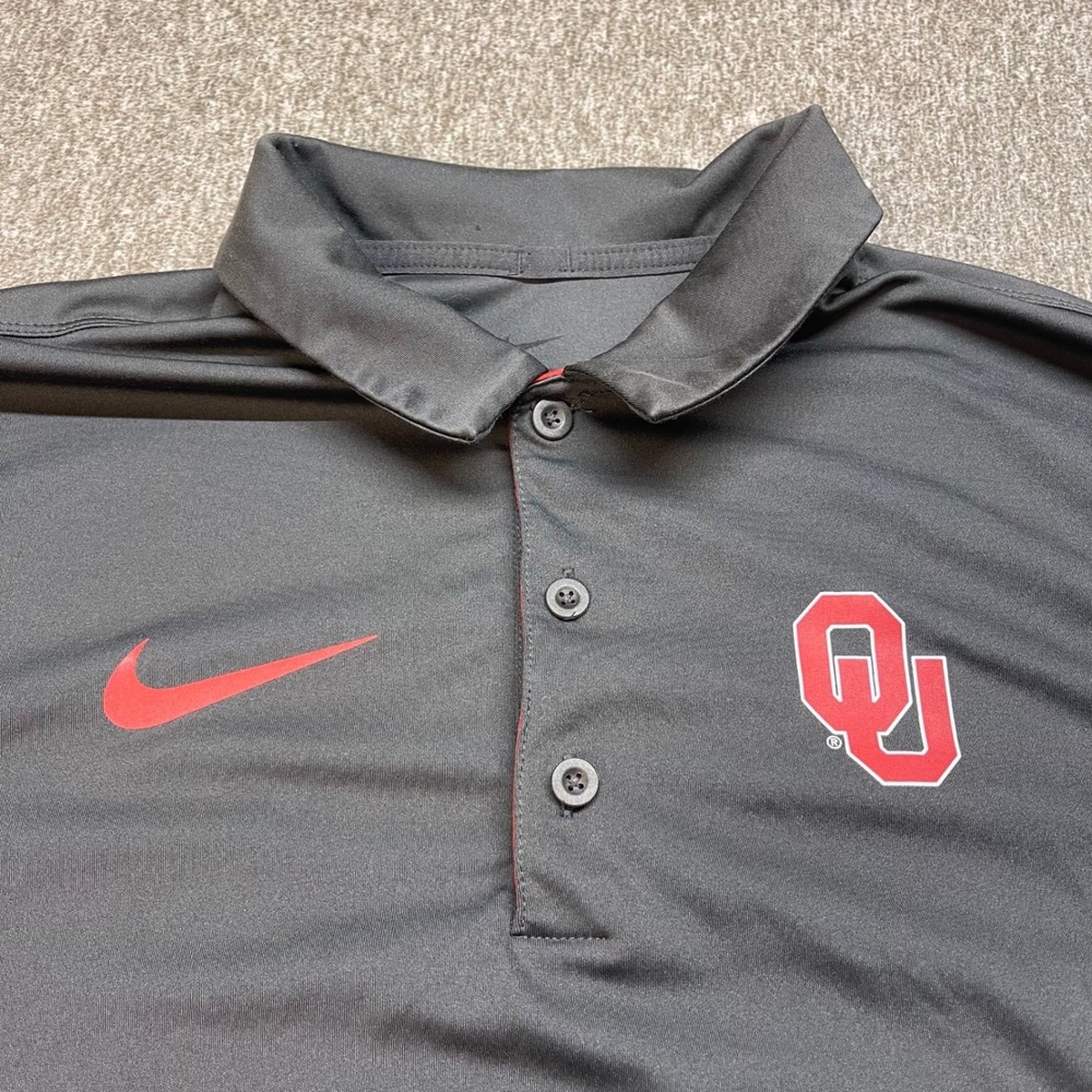 Oklahoma Sooners OU Nike Dri Fit Polo Shirt Mens Medium Gray Red Golf Athletic